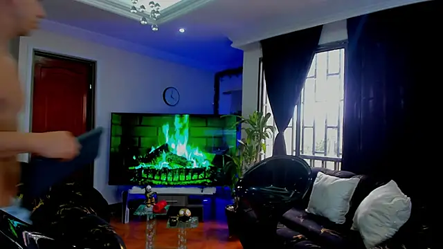 Snapshot of Lukas_Green chatting on 12-03-25, 09:02 Lukas Green online show from 12-03-25, 09:02