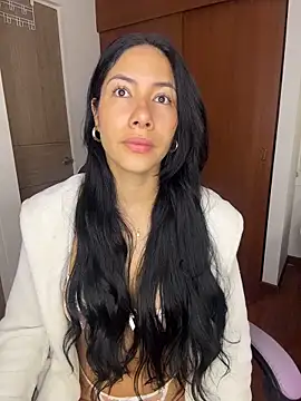 ArianaReynoldss online show from 03-06-26, 10:12