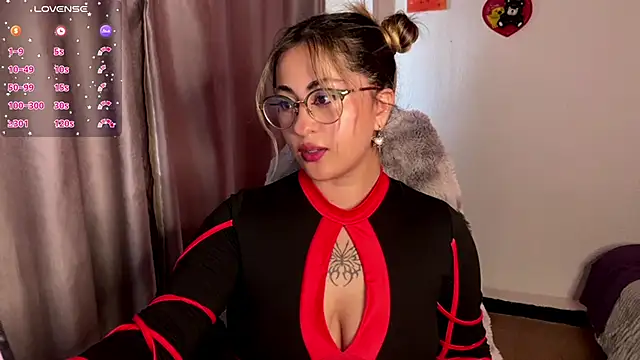 emma  bell  online show from 10-31-25, 08:21