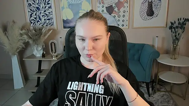 aprilserenity online show from 10-05-25, 11:02