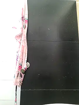 Snapshot of Yuli_Mars chatting on 09-12-25, 02:28 Yuli Mars online show from 09-12-25, 02:28