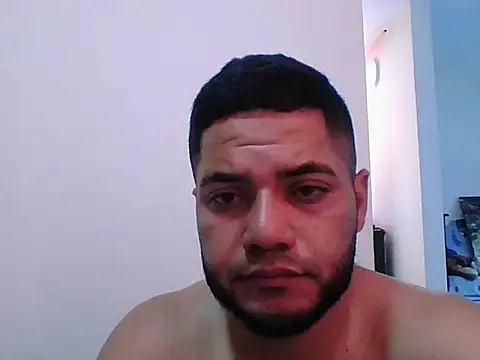 Snapshot of Alexanonimo chatting on 10-28-25, 03:47 Alexanonimo online show from 10-28-25, 03:47