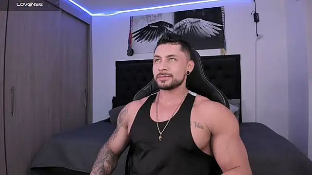 santi aesthetic online show from 10-04-25, 02:53