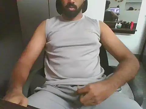lovelyakash69 online show from 05-06-26, 07:46