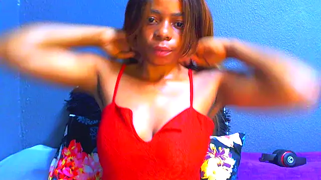 SMALLBOOBSXX online show from 05-10-26, 05:34