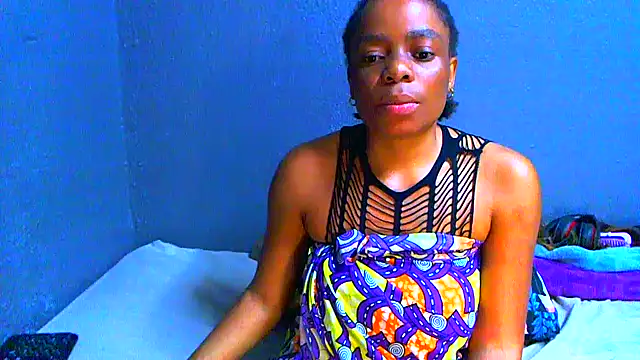 SMALLBOOBSXX online show from 06-11-26, 05:33