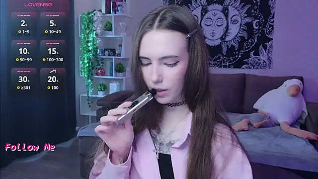 naugghtynikki online show from 11-10-25, 05:50