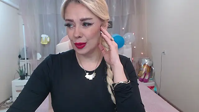 Snapshot of KatrinaCharm chatting on 09-25-25, 06:17 KatrinaCharm online show from 09-25-25, 06:17