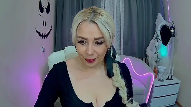 Snapshot of KatrinaCharm chatting on 10-23-25, 06:23 KatrinaCharm online show from 10-23-25, 06:23