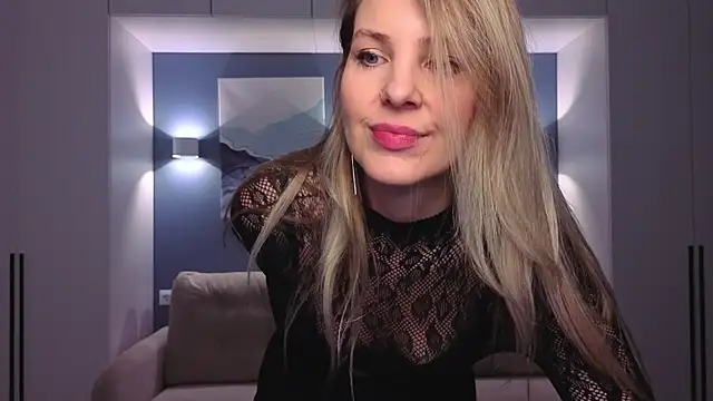 MelanieBennett online show from 03-07-26, 06:21