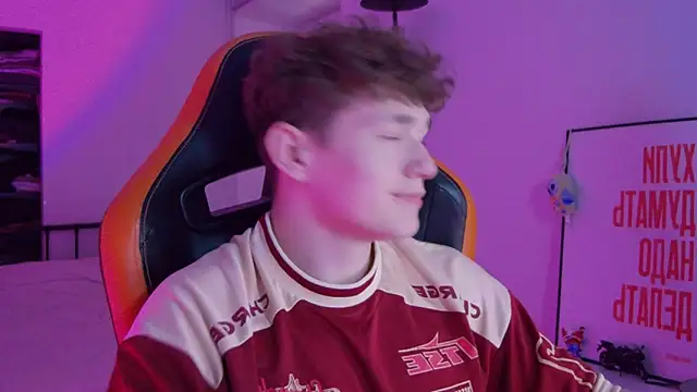 DanyDavis online show from 10-13-25, 07:14