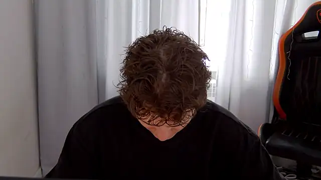 Snapshot of DanyDavis chatting on 04-19-26, 12:15 DanyDavis online show from 04-19-26, 12:15