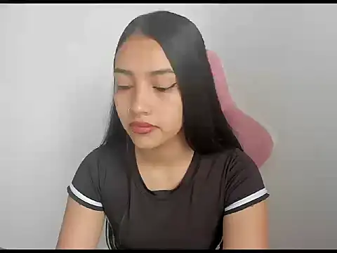 karely sweet  online show from 06-18-26, 01:59