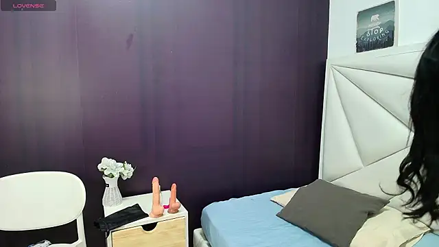 paula zambrano7 online show from 10-31-25, 01:45