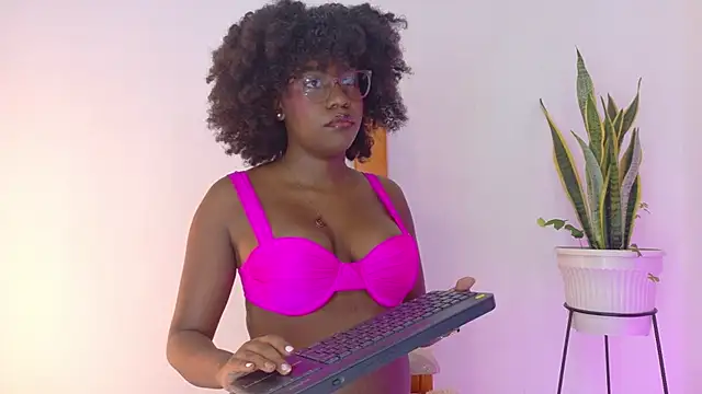 Snapshot of RachelStonne chatting on 01-06-26, 12:09 RachelStonne online show from 01-06-26, 12:09