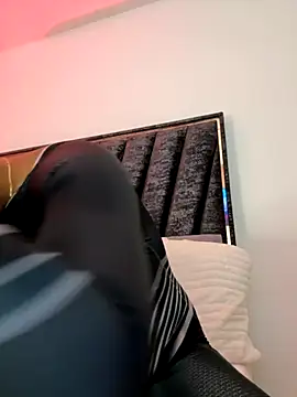 Snapshot of PapiStan chatting on 10-04-25, 11:58 PapiStan online show from 10-04-25, 11:58