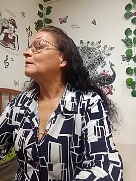 katrina perez online show from 05-01-26, 06:23