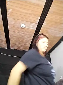 Snapshot of Cerecitaa02_ chatting on 10-11-25, 11:31 Cerecitaa02 online show from 10-11-25, 11:31