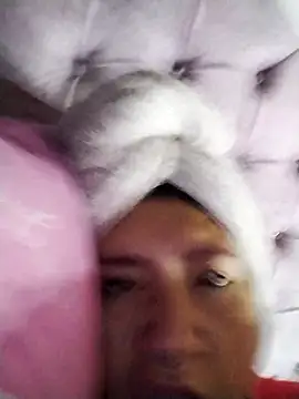 Snapshot of Cerecitaa02_ chatting on 10-15-25, 10:48 Cerecitaa02 online show from 10-15-25, 10:48