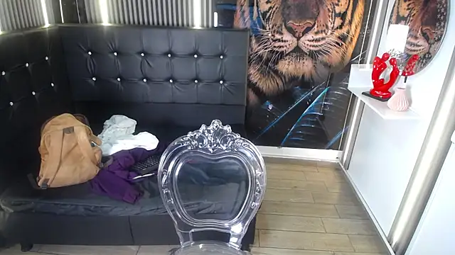 Snapshot of Cerecitaa02_ chatting on 11-17-25, 02:56 Cerecitaa02 online show from 11-17-25, 02:56