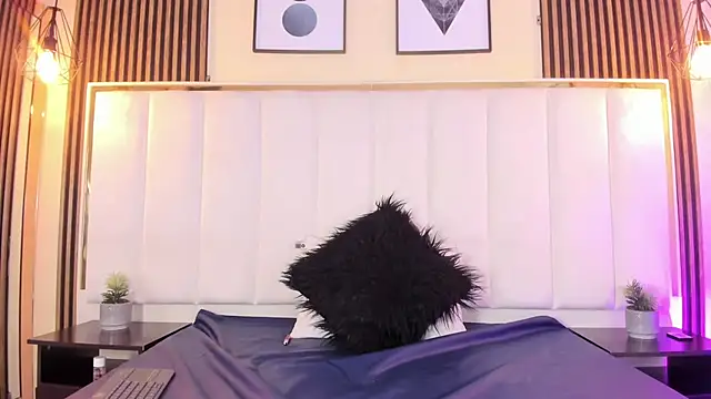 AmmberJones online show from 03-20-25, 03:56