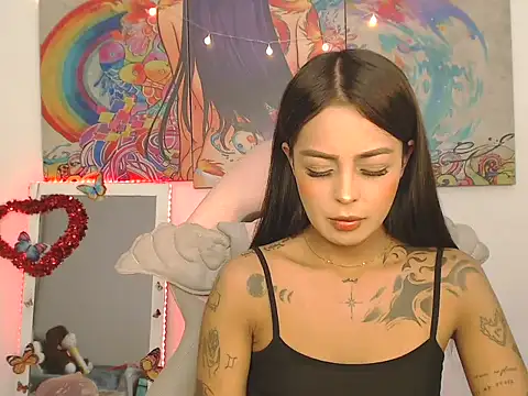 Snapshot of Sweetcandy18_Little chatting on 10-09-25, 12:08 Sweetcandy18 Little online show from 10-09-25, 12:08