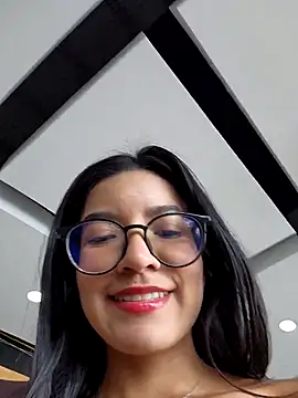 Snapshot of Pretty_roxxyy chatting on 09-14-25, 01:43 Pretty roxxyy online show from 09-14-25, 01:43