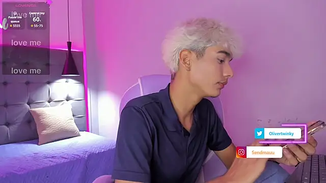 OliverTwinky online show from 09-14-25, 05:06