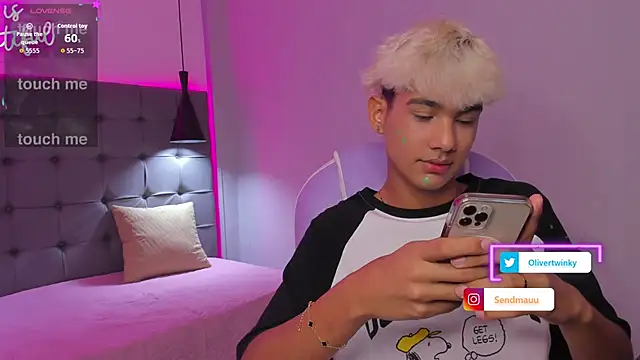 OliverTwinky online show from 10-02-25, 08:38