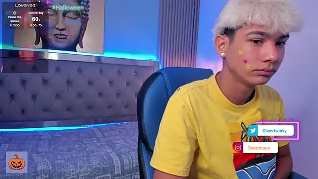 OliverTwinky online show from 10-05-25, 02:37