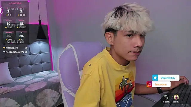 OliverTwinky online show from 11-05-25, 03:01