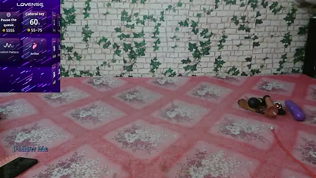 Snapshot of Trishna_love chatting on 09-23-25, 03:31 Trishna love online show from 09-23-25, 03:31