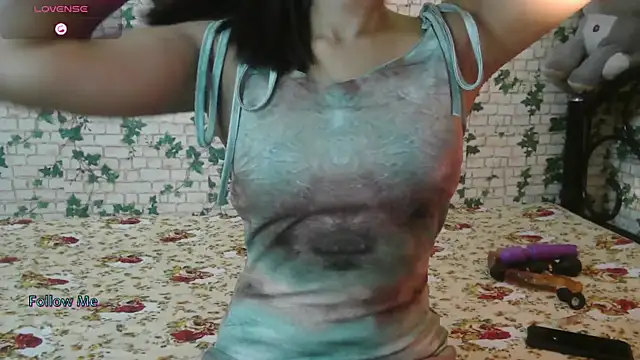 Snapshot of Trishna_love chatting on 10-27-25, 02:59 Trishna love online show from 10-27-25, 02:59