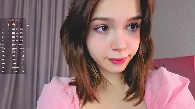 Snapshot of FancyHenley chatting on 10-17-25, 01:09 FancyHenley online show from 10-17-25, 01:09