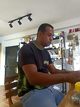 Snapshot of elnegro707070 chatting on 10-22-25, 11:10 elnegro707070 online show from 10-22-25, 11:10