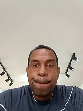 Snapshot of elnegro707070 chatting on 10-23-25, 11:09 elnegro707070 online show from 10-23-25, 11:09