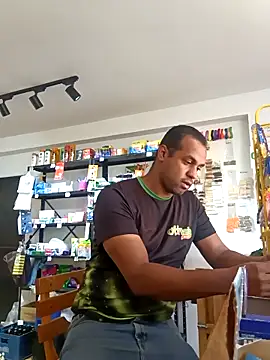 Snapshot of elnegro707070 chatting on 10-30-25, 11:22 elnegro707070 online show from 10-30-25, 11:22