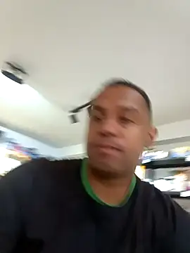 Snapshot of elnegro707070 chatting on 11-07-25, 11:21 elnegro707070 online show from 11-07-25, 11:21