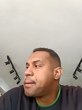 Snapshot of elnegro707070 chatting on 11-09-25, 03:21 elnegro707070 online show from 11-09-25, 03:21