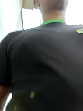 Snapshot of elnegro707070 chatting on 11-14-25, 10:47 elnegro707070 online show from 11-14-25, 10:47