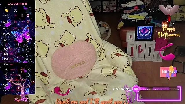 w3tkittty online show from 10-31-25, 03:51