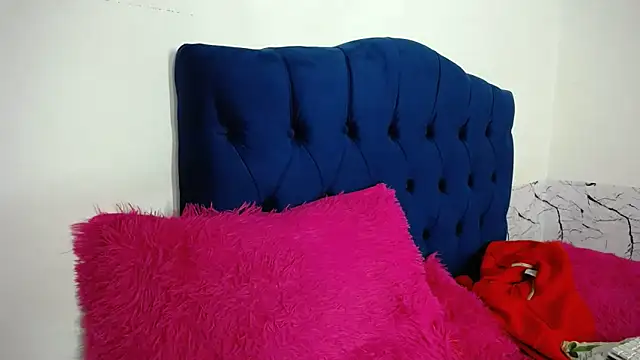 Snapshot of karolay_su chatting on 11-17-25, 08:58 karolay su online show from 11-17-25, 08:58