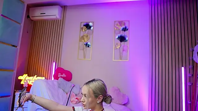 SabrinaJade online show from 02-21-26, 07:09