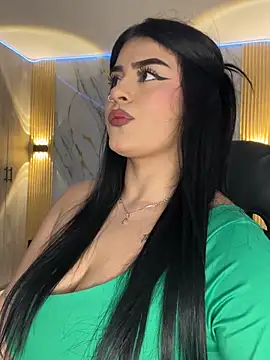 Snapshot of Kariina__69 chatting on 03-02-26, 02:47 Kariina 69 online show from 03-02-26, 02:47