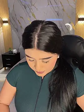 Snapshot of Kariina__69 chatting on 03-21-26, 02:16 Kariina 69 online show from 03-21-26, 02:16