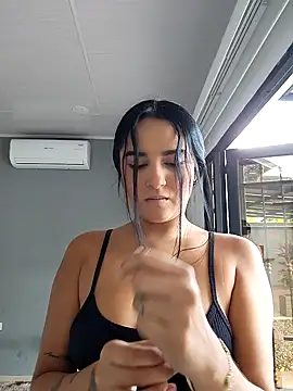 Snapshot of Rosa_Warreen_ chatting on 10-05-25, 12:36 Rosa Warreen online show from 10-05-25, 12:36