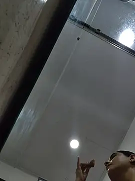 Snapshot of Rosa_Warreen_ chatting on 10-25-25, 12:23 Rosa Warreen online show from 10-25-25, 12:23