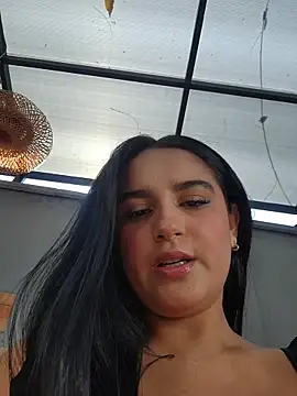 Snapshot of Rosa_Warreen_ chatting on 11-01-25, 01:35 Rosa Warreen online show from 11-01-25, 01:35