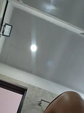 Snapshot of Rosa_Warreen_ chatting on 11-03-25, 12:17 Rosa Warreen online show from 11-03-25, 12:17