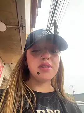 Snapshot of Baby__Otaku chatting on 03-04-26, 06:58 Baby Otaku online show from 03-04-26, 06:58